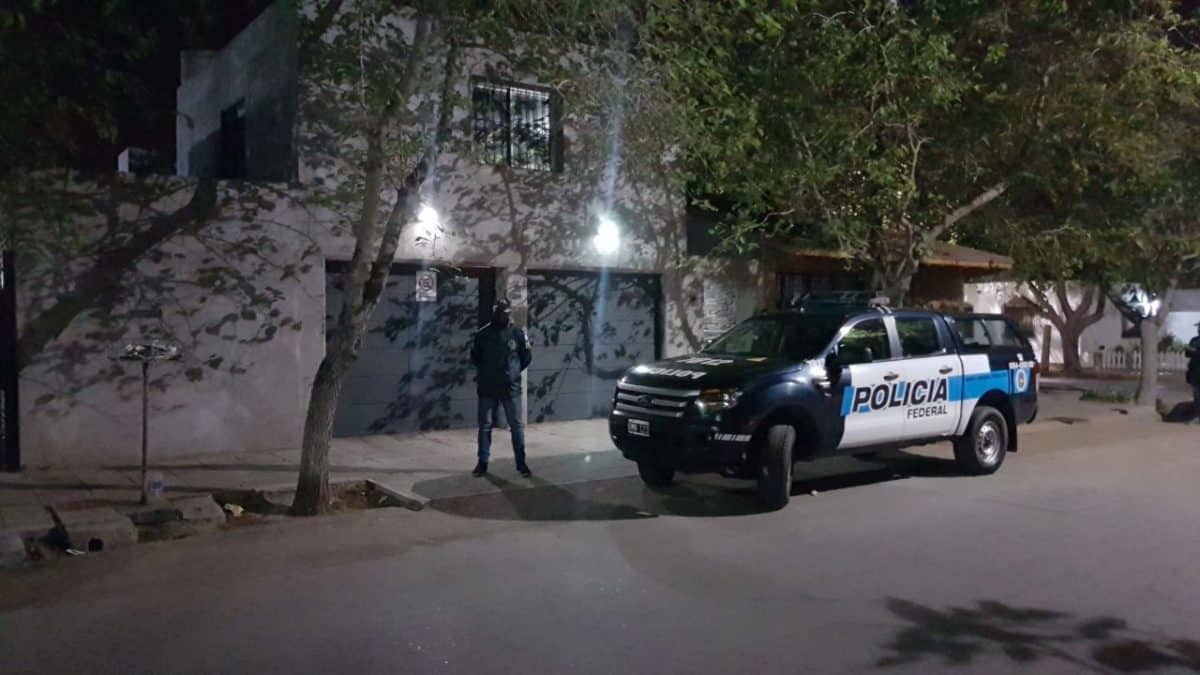 chico gay ahorcar cinturón 3