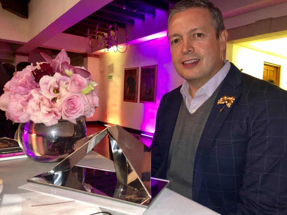 director gay mercadotecnia José Carranza