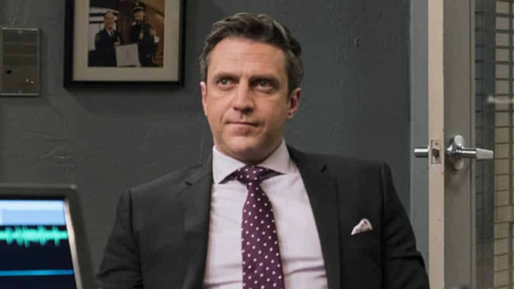 Raúl Esparza 