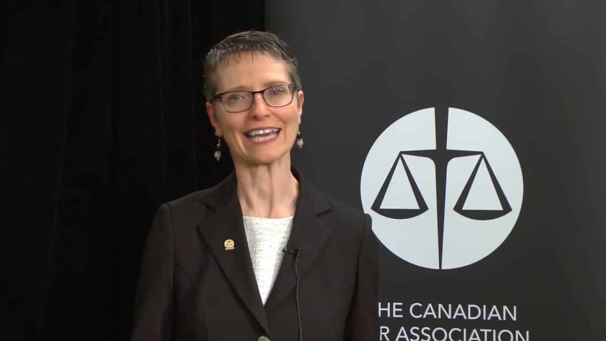 heterosexual discriminado no ser gay demanda 1