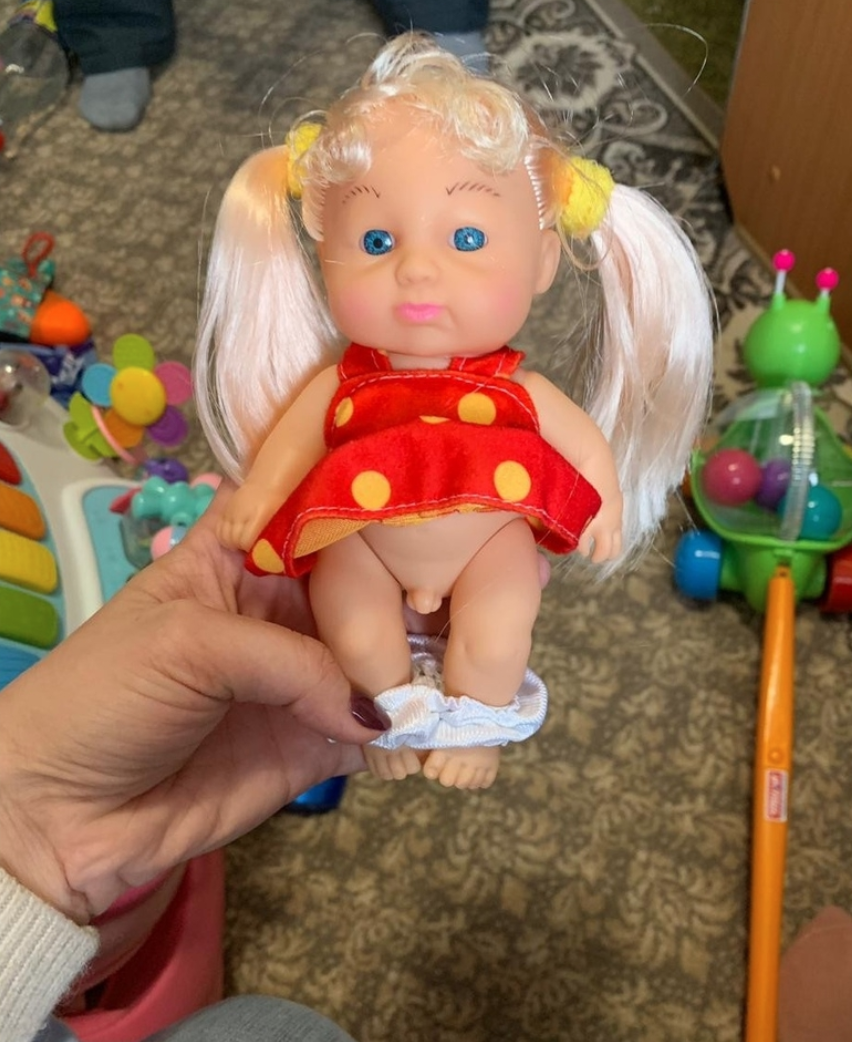 muñeca genitales masculinos 