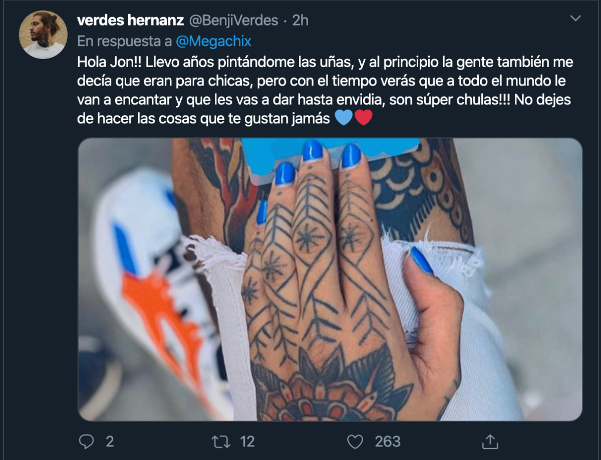 hombres uñas pintadas twitter portada