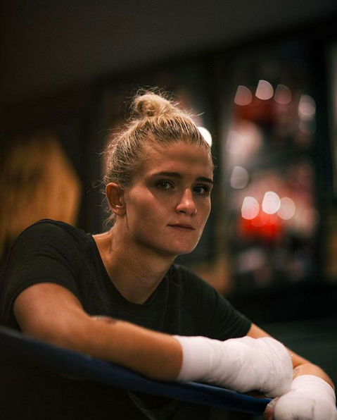 boxeadora novia foto