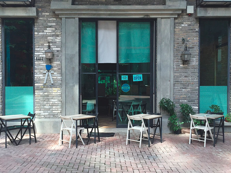 familia rechaza pareja