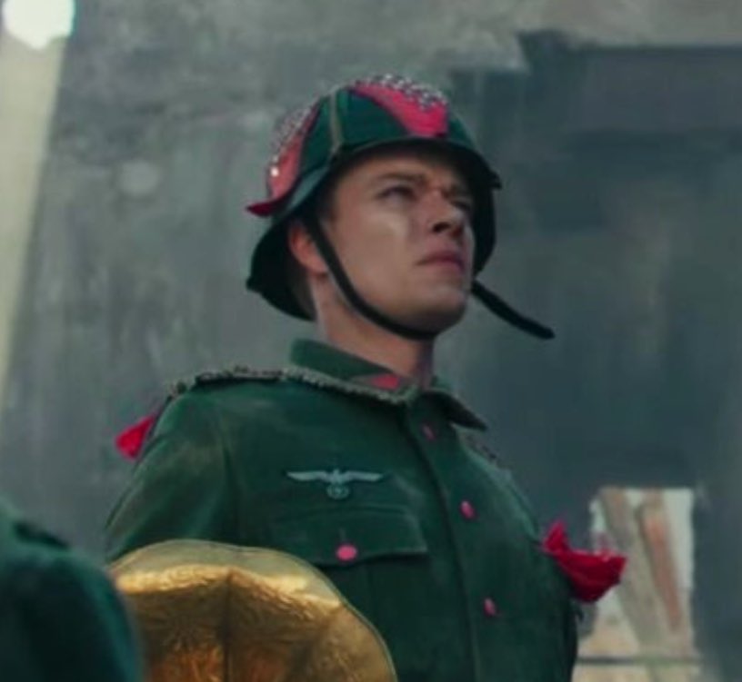 jojo rabbit homosexual