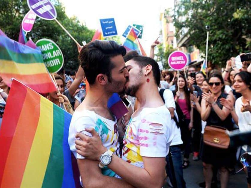 tener amigo gay