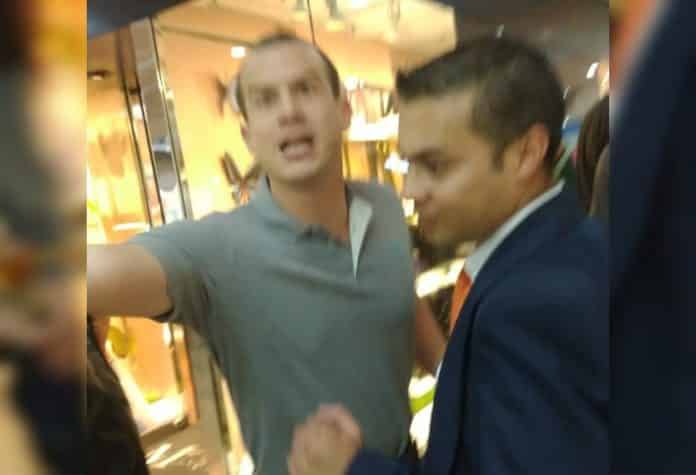 pareja gay agredida centro comercial andino