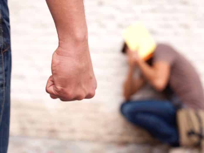 golpe ojo hombre España