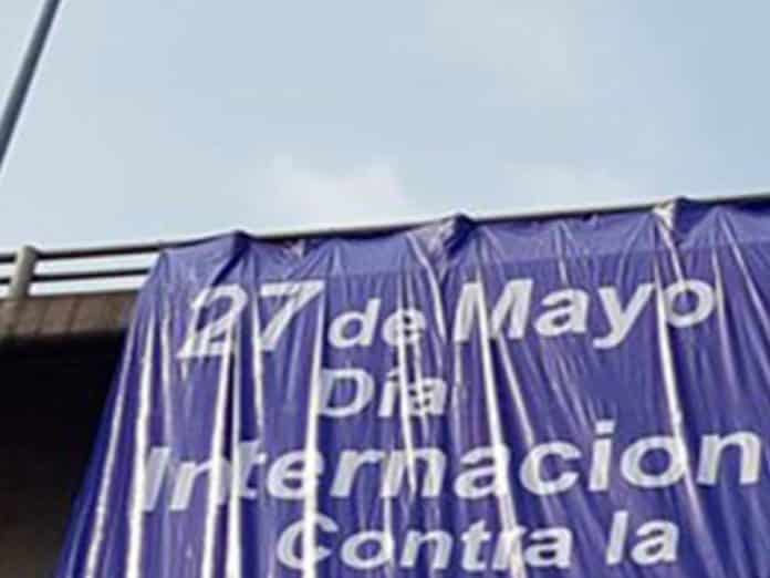 manta mensaje homofóbica