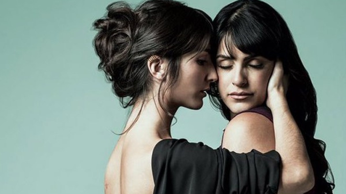 series pareja lésbica