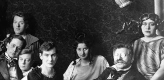 100 años derechos gays