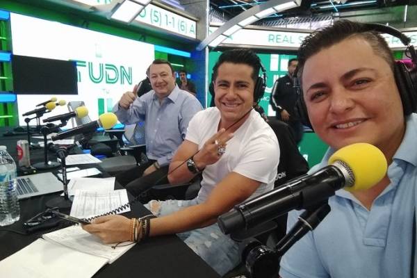 Comentarista-trans-Televisa-3