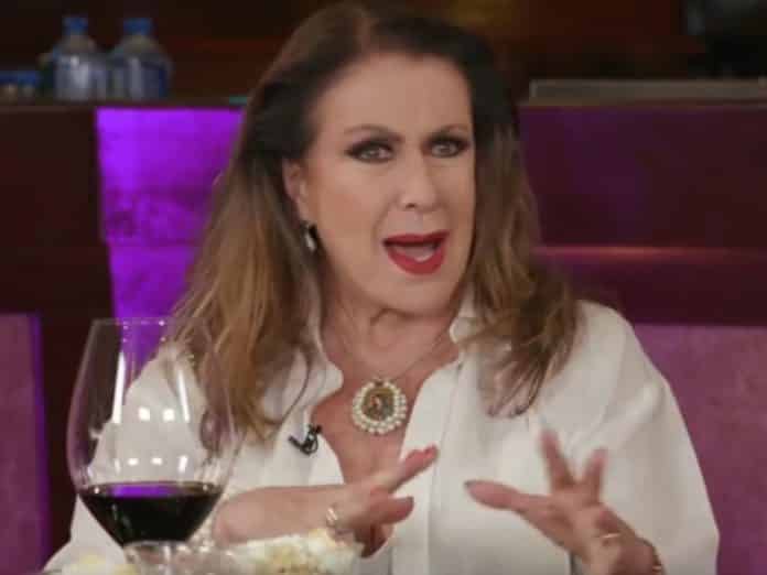 Laura Zapata estúpida