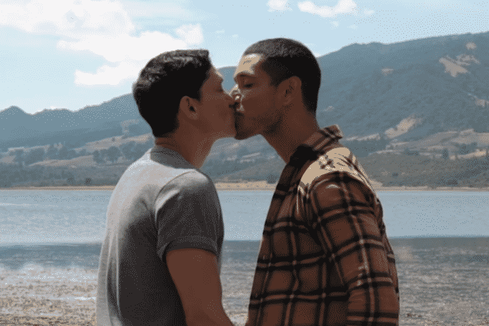 aeromexico-campana-parejas-gays-beso