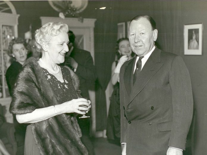 dudley clarke travesti