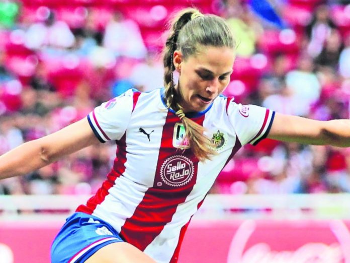 futbolista lesbiana Janelly Farías