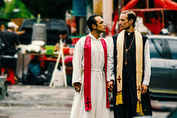 censura-foto-sacerdotes
