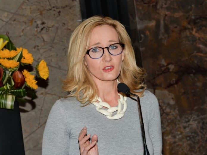 J. K. Rowling autora harry potter transfobia portada