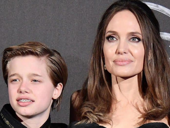 escándalos gays angelina jolie