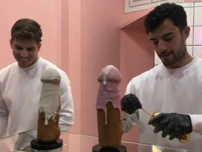 postre forma pene portada