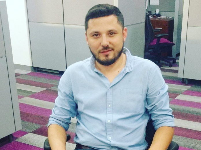 gay despedido permiso casarse