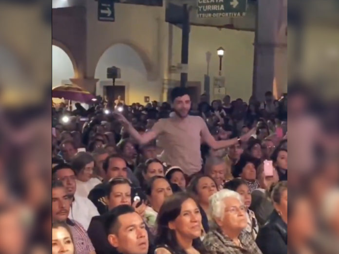 Ana Bárbara concierto gay