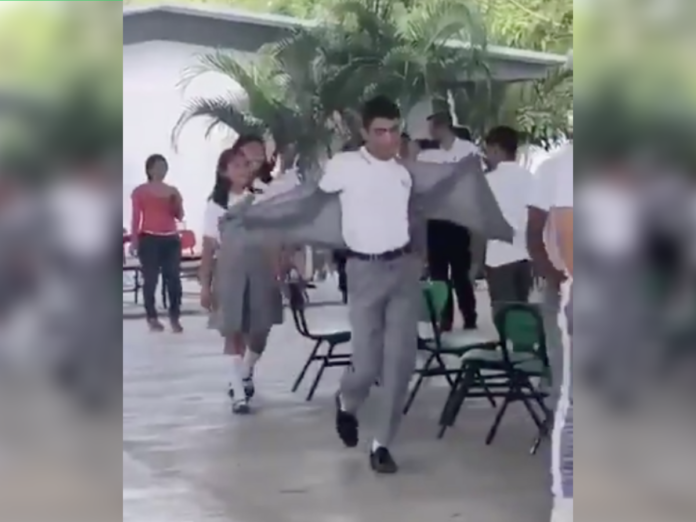 chico secundaria eso mamona