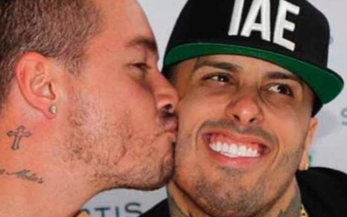 besos-hombres-j-balvin