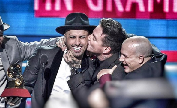 besos-hombres-j-balvin-nicky-jam-1