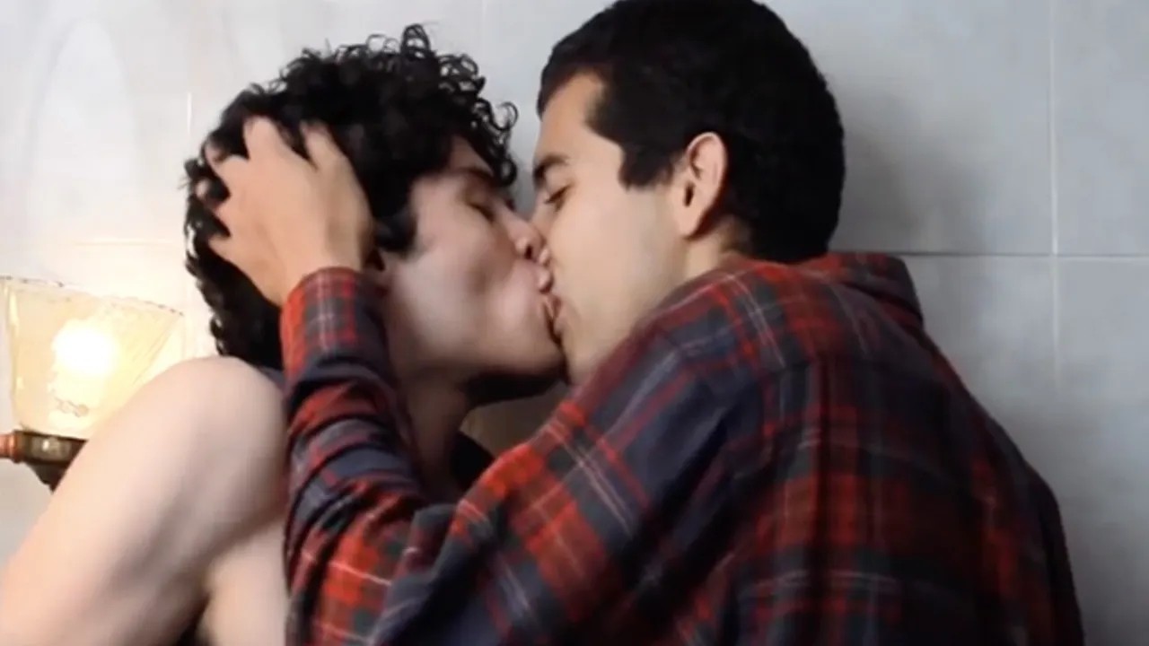 Besos películas gays velociraptor