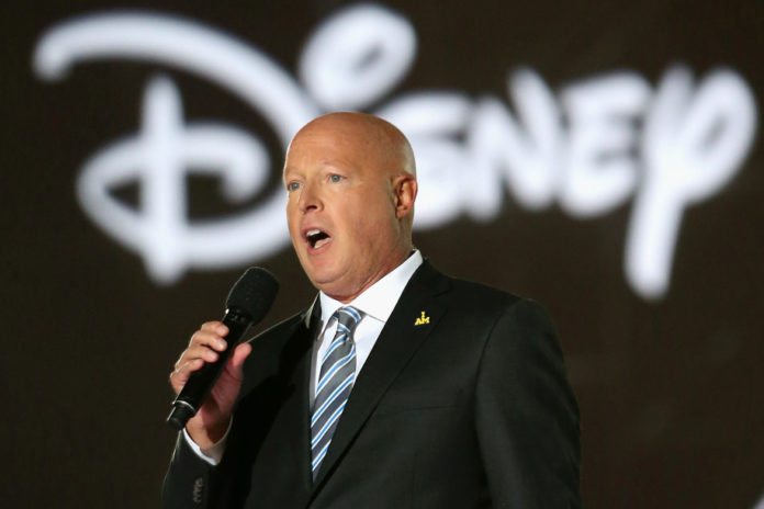 Disney fue acusado de 'promover la ideología LGBT' en películas de Star Wars y Marvel. Pero la respuesta de su CEO ha sido contundente.