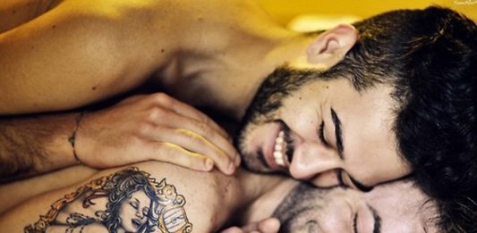 Beneficios-dormir-pareja