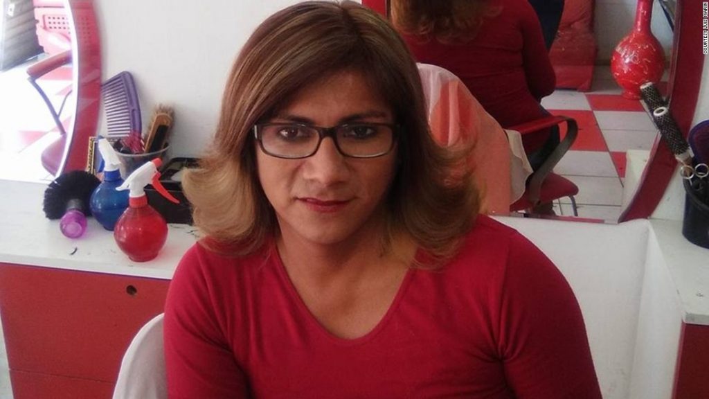 Perú mujer trans violada policías-Azul-Rojas-Marín