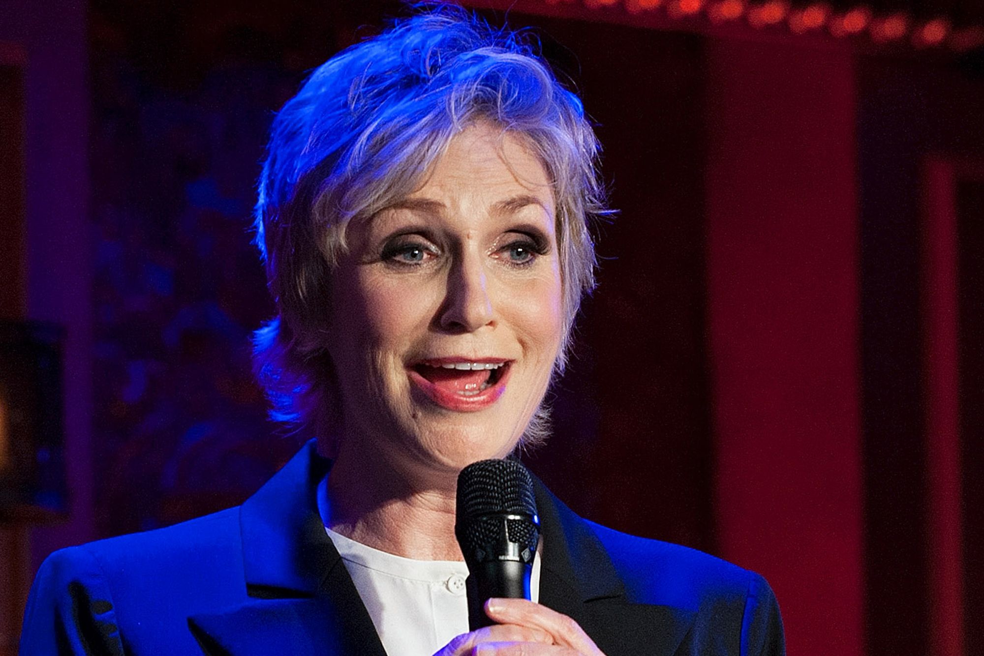 Jane-Lynch-lesbianas-mejor-pagadas