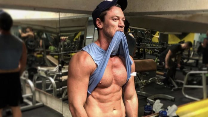 Luke-evans-novio-gaston Luke-evans-novio-gaston