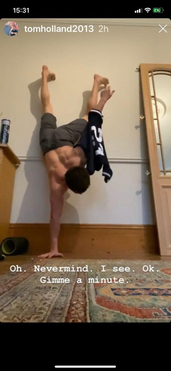 Tom-Holland-reta-Jake-Gyllenhaal-challenge-sin-playera