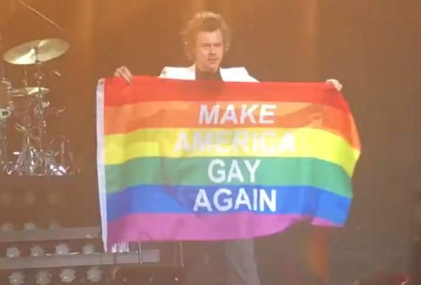 ondear-bandera-LGBT-aliado