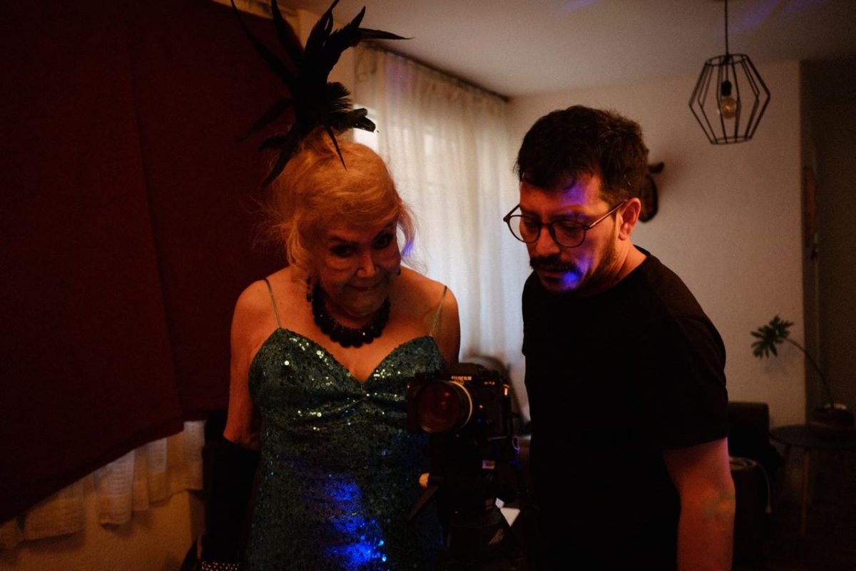 felicidad-en-la-que-vivo-entrevista-carlos-morales-Samantha-Flores-2