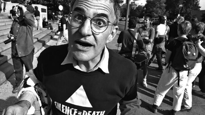larry kramer activista gay VIH