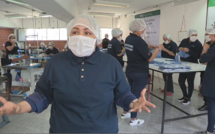 pandemia-coronavirus-COVID-19-personas-lgbtq-privadas-libertad-ari-vera-4