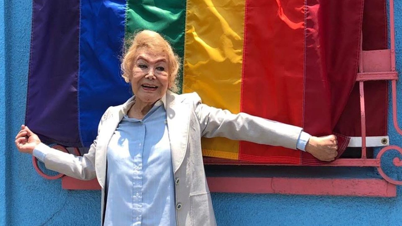 adultos mayores LGBTQ+ COVID