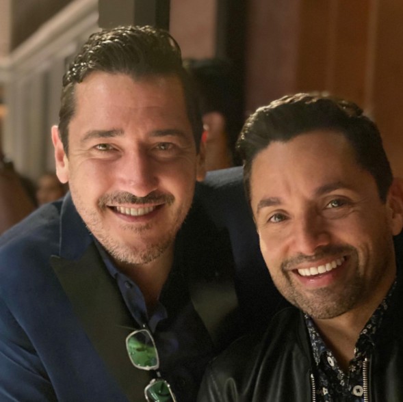 Harley Rodriguez Jonathan Knight gays boybands