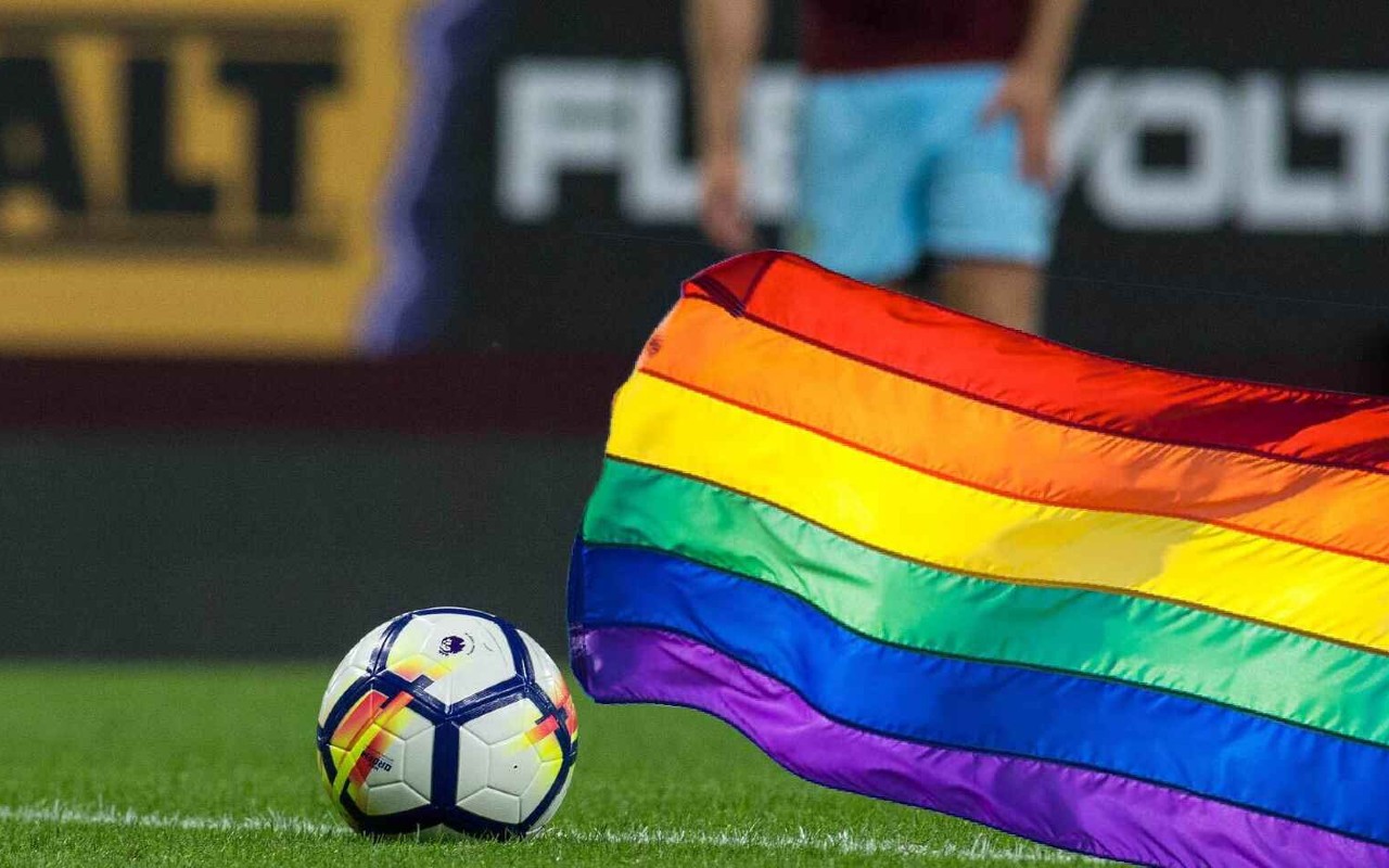 carta futbolista gay carta futbolista gay
