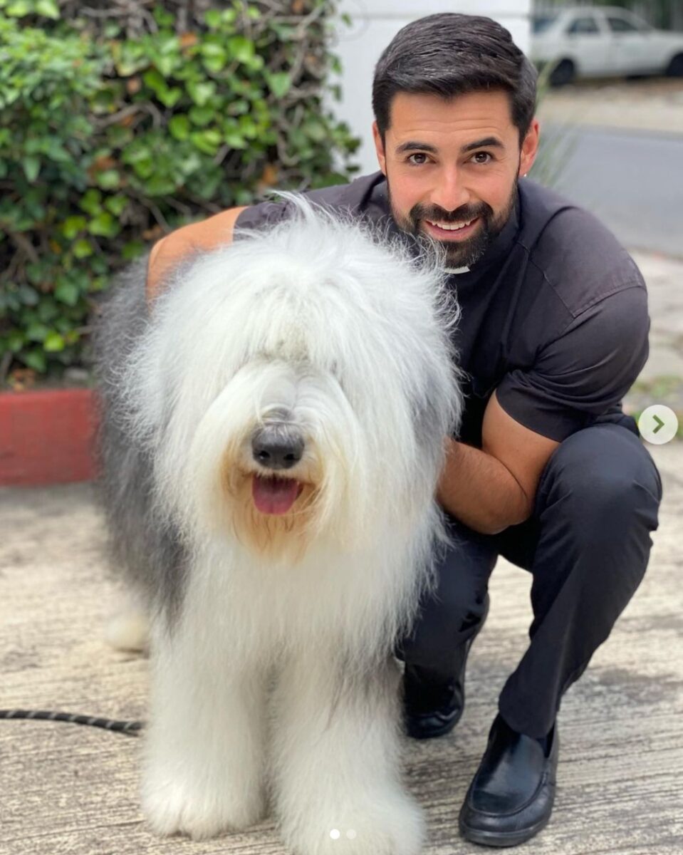 Gustavo godinez padre gus