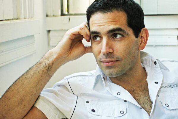 andres-gioeni-exsacerdote-gay