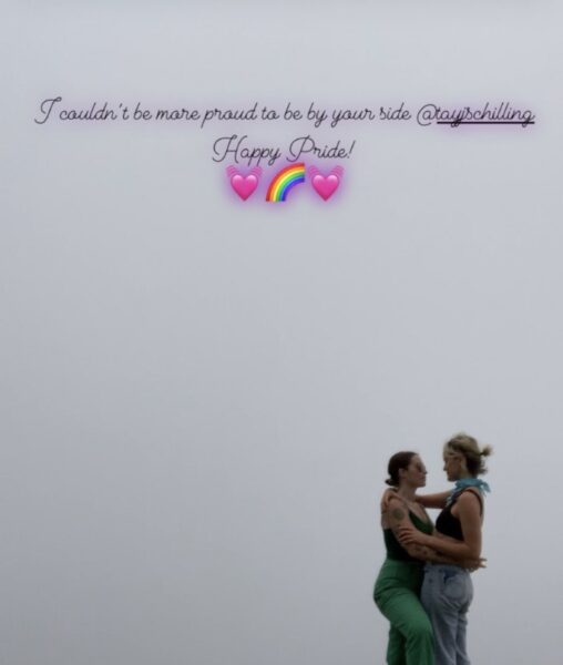 emily-ritz-novia-taylor-schilling