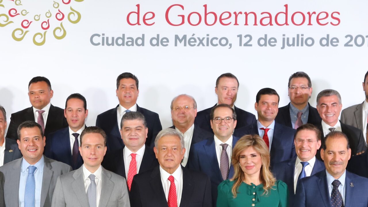 AMLO con gobernadores