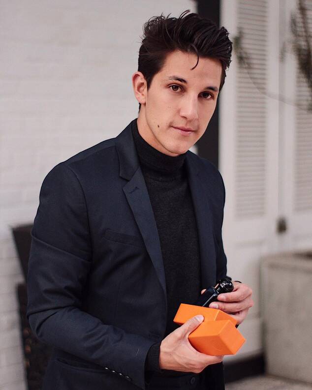 Andrés Simón cantante bisexual