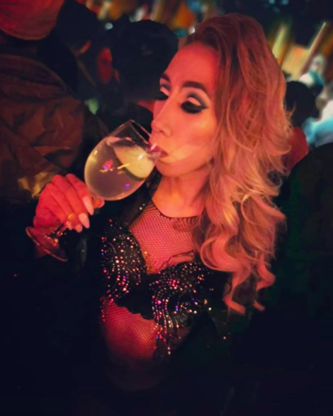 Lanzan show para ayudar a la familia de la drag queen Mia Pop, tras anunciarse su muerte.