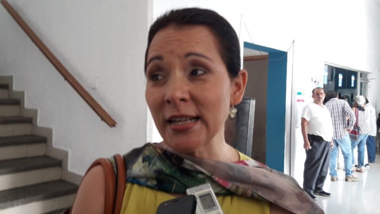 Esmeralda Cárdenas funcionaria homofóbica
